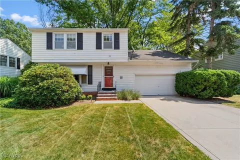 1043 Piermont Rd, South Euclid, OH 44121