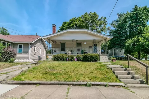 1071 Georgia Ave, Akron, OH 44306