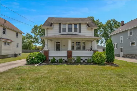 301 E 2nd St, Girard, OH 44420