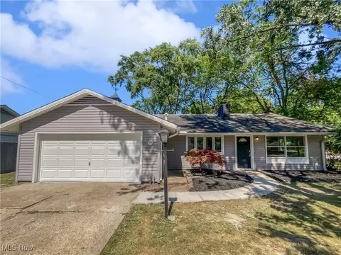Exterior - 75 Sunset Dr, Berea, OH 44017 photo 4 of 4