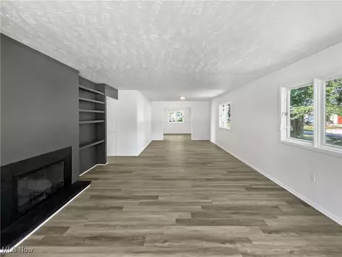 Living - 75 Sunset Dr, Berea, OH 44017 photo 3 of 5