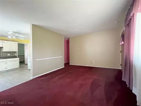 Living - 715 Cornell Ave, Elyria, OH 44035 photo 2 of 3