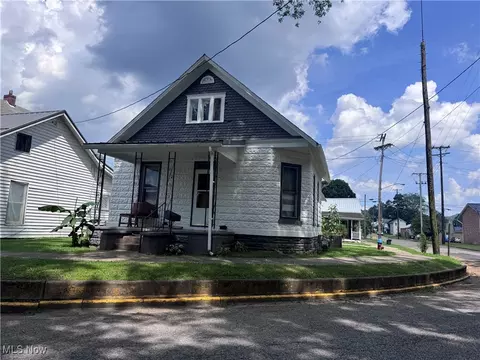 191 S 5th St, Mcconnelsville, OH 43756