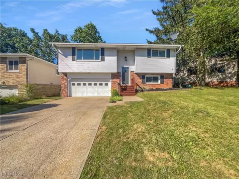 2406 Park Dr, Cleveland, OH 44134