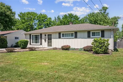 7677 Goldenrod Dr, Mentor On The Lake, OH 44060