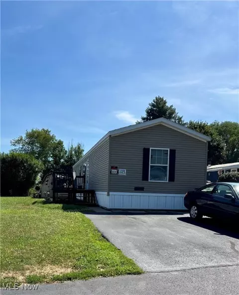2829 Willow Glen Trl, Mogadore, OH 44260