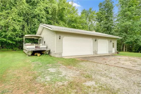 Exterior - 6009 Bole Dr, Andover, OH 44003 photo 5 of 15