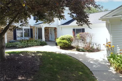 2219 Fairway Blvd, Hudson, OH 44236