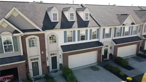 958 Tradewinds Cv, Painesville, OH 44077