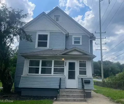 376 Hillsdale Ave, Norton, OH 44203