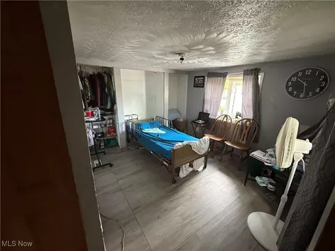 240 Connecticut Ave, Elyria, OH 44035 photo 2