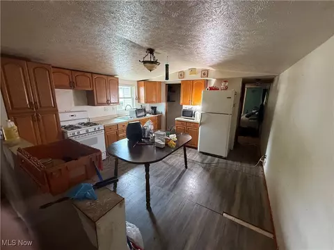 240 Connecticut Ave, Elyria, OH 44035 photo 4