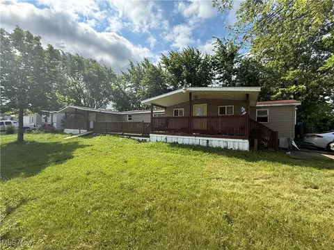 240 Connecticut Ave, Elyria, OH 44035