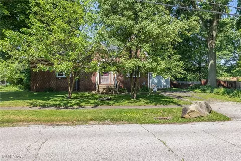 3512 Orchard Dr, Stow, OH 44224