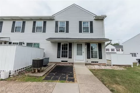 6553 Engle Rd #39C, Brook Park, OH 44142