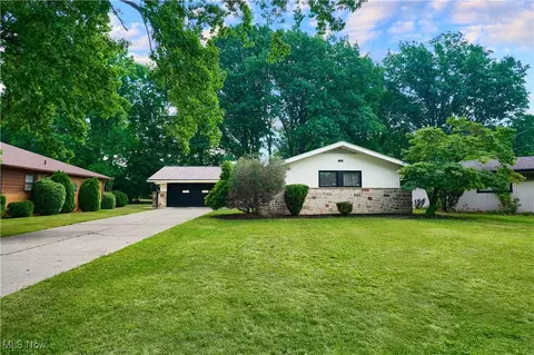 2071 Sagamore Dr, Euclid, OH 44117