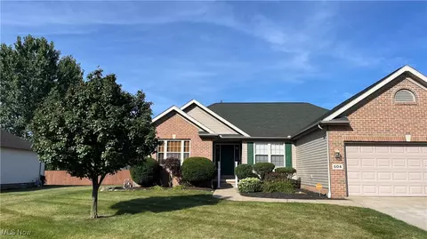 504 Quail Hollow Ave NE, Canton, OH 44704