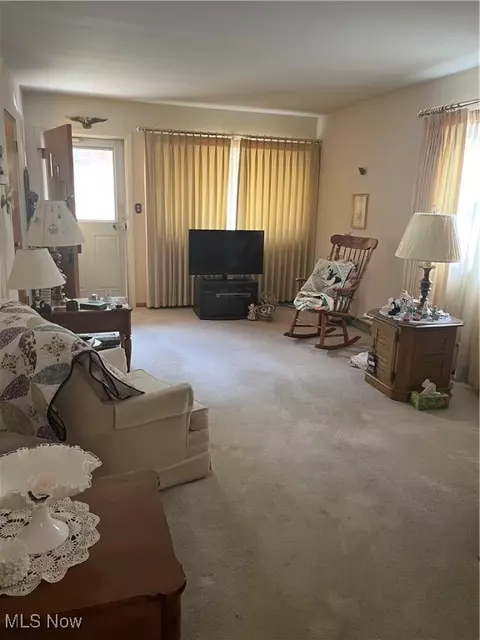 406 Baldwin Rd, Akron, OH 44312 photo 8
