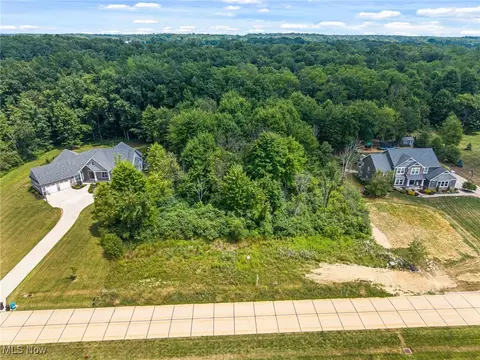 1819 Winding Willow Dr, Valley City, OH 44280
