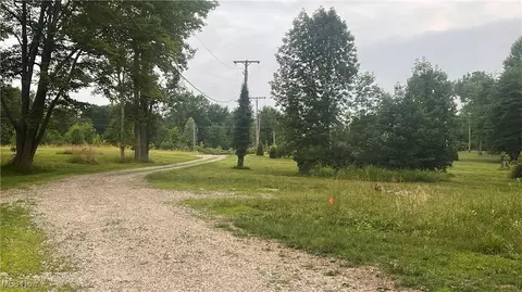 470 N Chillicothe Rd, Aurora, OH 44202