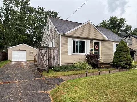 3036 16th St NW, Canton, OH 44708