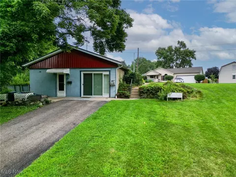 139 Canal St W, Navarre, OH 44662