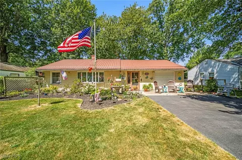 4868 Belle Meadow Rd, Mentor, OH 44060