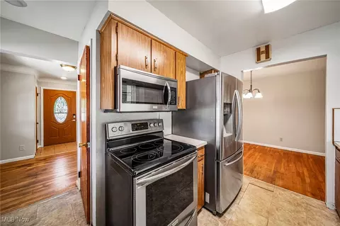 36420 Stevens Blvd, Willoughby, OH 44094 photo 13