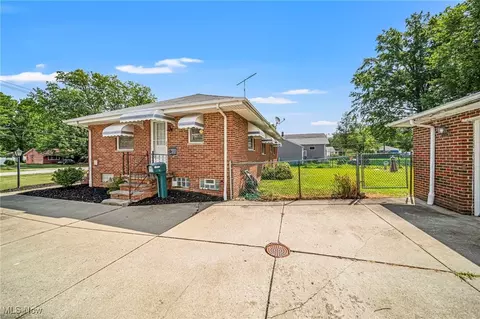 36420 Stevens Blvd, Willoughby, OH 44094 photo 5