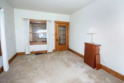 Living - 2013 Everett Ave, Youngstown, OH 44514 photo 1 of 2