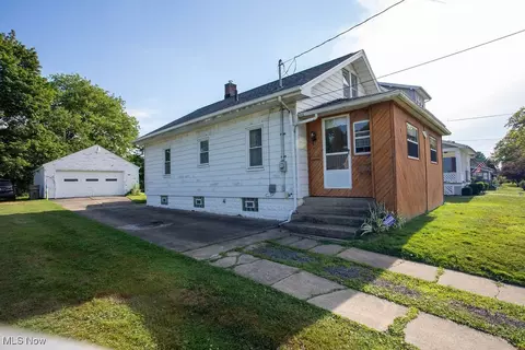 2013 Everett Ave, Youngstown, OH 44514