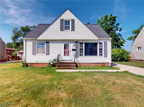 1666 Ridgeview Dr, Wickliffe, OH 44092 photo 1