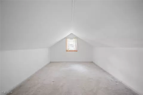 Bedroom - 2156 Pine Ridge Dr, Wickliffe, OH 44092 photo 5 of 6