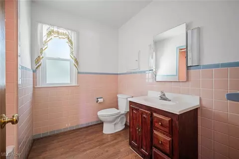 Bath - 2156 Pine Ridge Dr, Wickliffe, OH 44092 photo 1 of 1