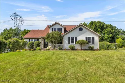 1277 Deepwood Dr, Macedonia, OH 44056