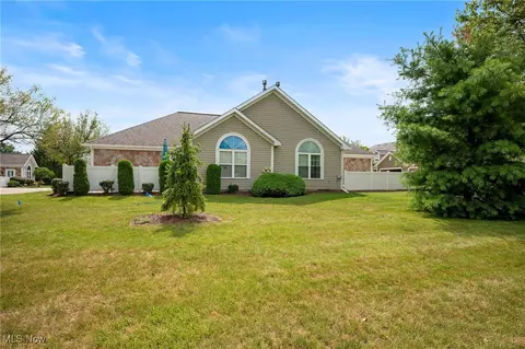 1146 N Jefferson St #D, Medina, OH 44256