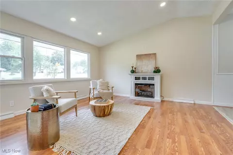 Living - 1508 Hyde Park Ave, Akron, OH 44310 photo 4 of 4