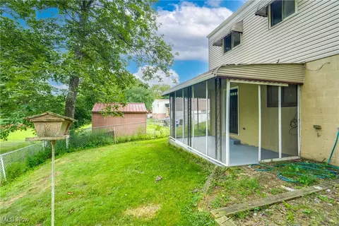Exterior - 1508 Hyde Park Ave, Akron, OH 44310 photo 7 of 8