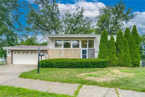 Exterior - 1508 Hyde Park Ave, Akron, OH 44310 photo 2 of 8
