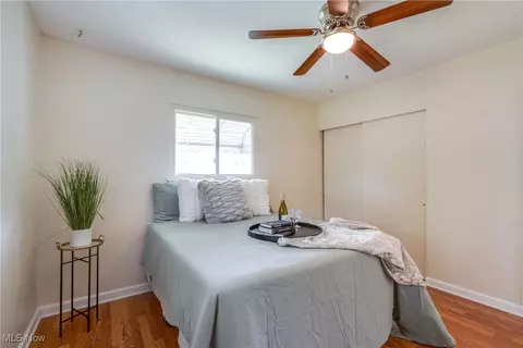 Bedroom - 1508 Hyde Park Ave, Akron, OH 44310 photo 4 of 6