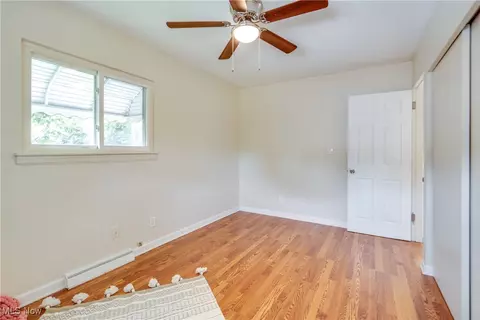 Bedroom - 1508 Hyde Park Ave, Akron, OH 44310 photo 3 of 6