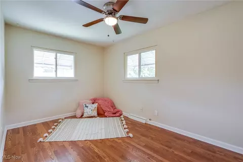 Bedroom - 1508 Hyde Park Ave, Akron, OH 44310 photo 1 of 6
