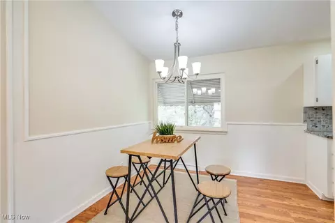 Dining - 1508 Hyde Park Ave, Akron, OH 44310 photo 2 of 4