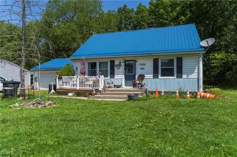 17960 Hillcrest Dr, Lake Milton, OH 44429