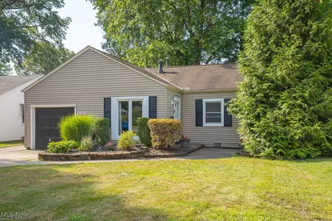27869 Lincoln Rd, Bay Village, OH 44140