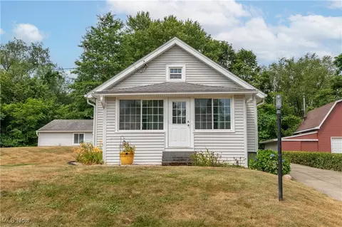 2225 Vincent St, Mogadore, OH 44260
