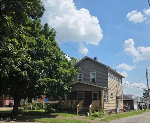 312 W 12th St, Dover, OH 44622