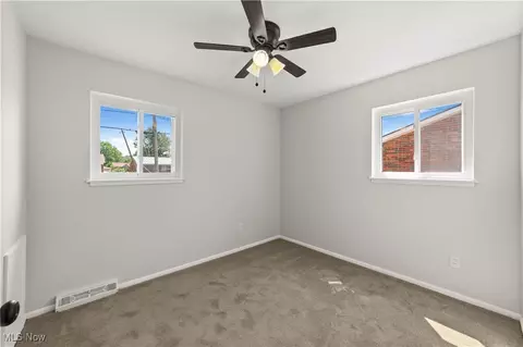 Bedroom - 828 Livermore Ln, Elyria, OH 44035 photo 6 of 9