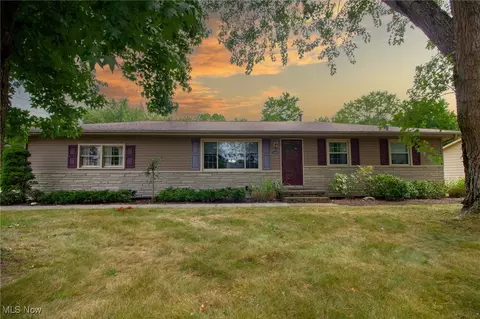 2505 Vollmer Dr, Youngstown, OH 44511