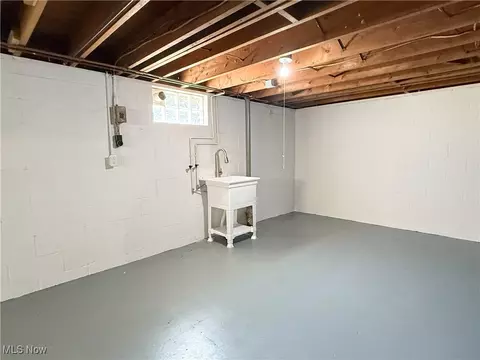 Other - 2577 E Midlothian Blvd, Struthers, OH 44471 photo 5 of 9